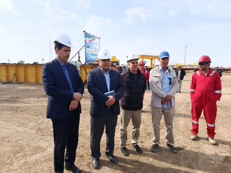 پیشرفت چشمگیر عملیات بارگیری جکت پروژه فرزاد «ب» در آستانه تکمیل