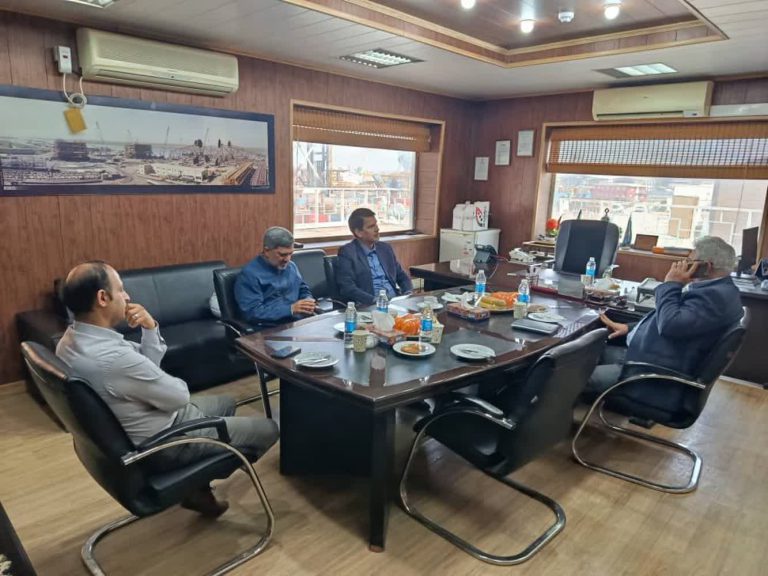 پیشرفت چشمگیر عملیات بارگیری جکت پروژه فرزاد «ب» در آستانه تکمیل