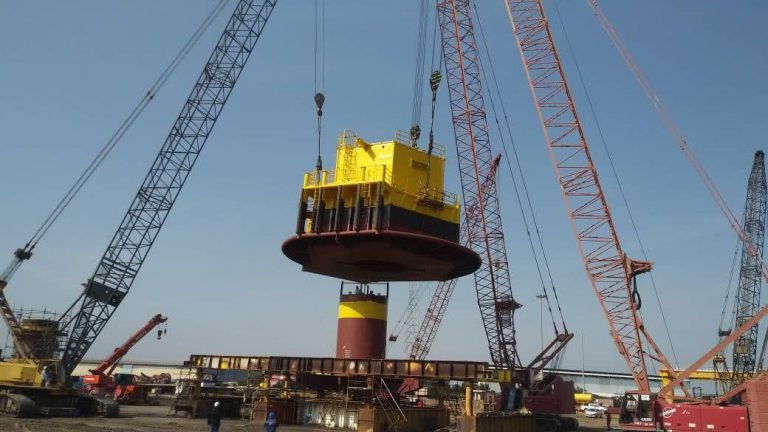 مونتاژ موفقیت‌آمیز دومین گوی شناور صادراتی جاسک در یارد خرمشهر