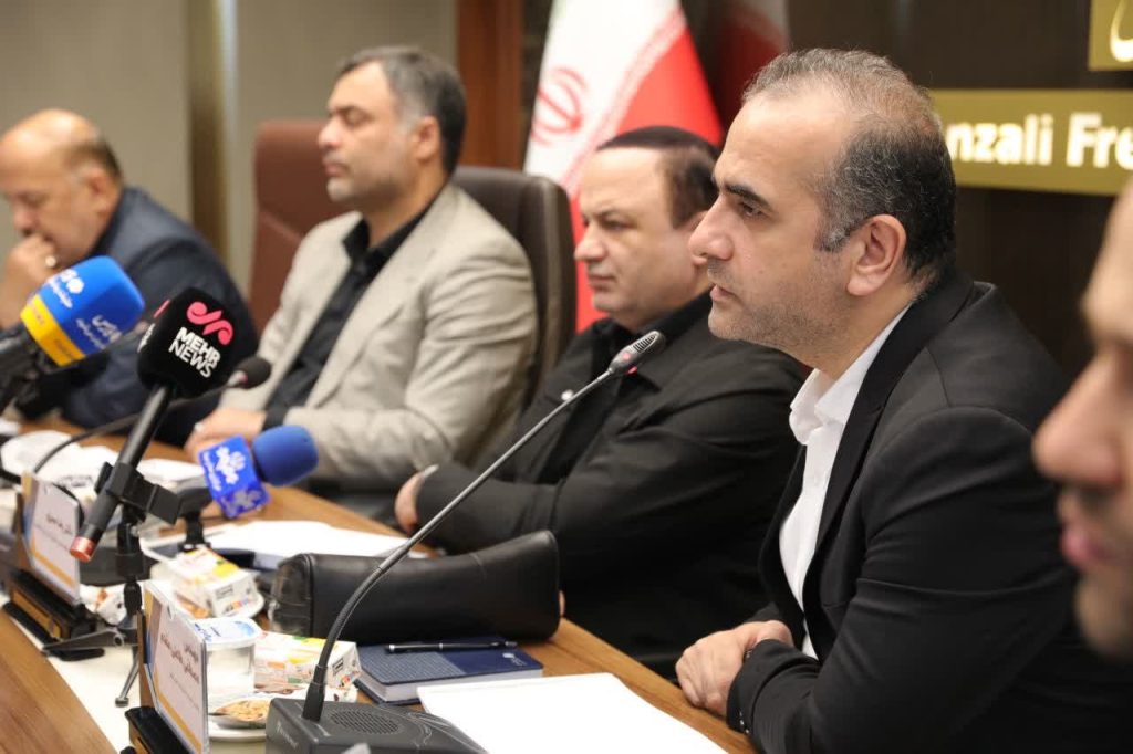 سرمایهگذاری داخلی و خارجی جذب شده طی 11 ماهه 1404، برابر با 56 همت و 40 میلیون یورو میباشد